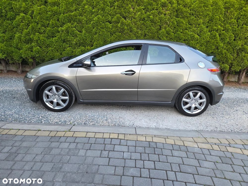 Honda Civic 1.8 Comfort - 25