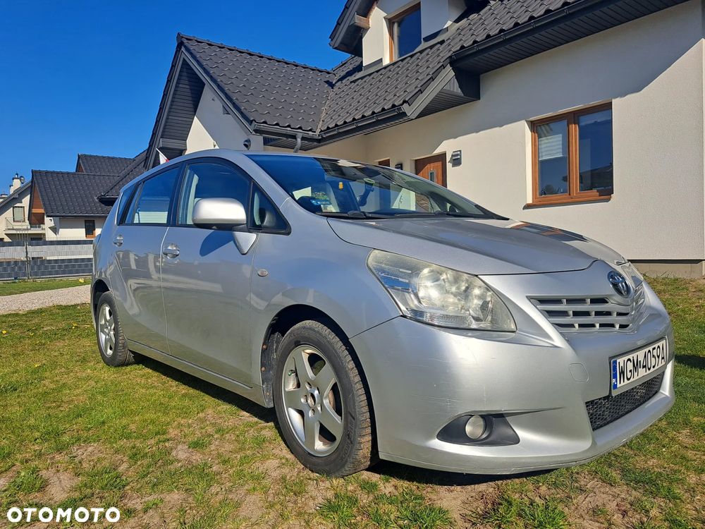 Toyota Verso 2.0 D-4D - 2
