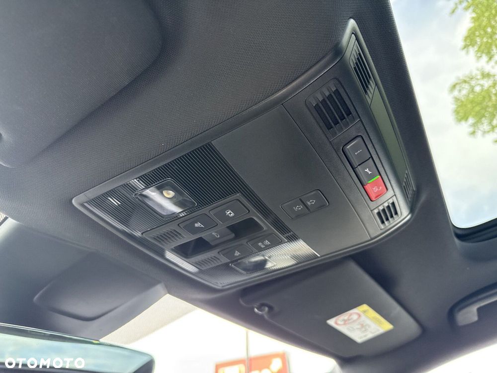 Skoda Superb 2.0 TDI SCR Sportline DSG - 30