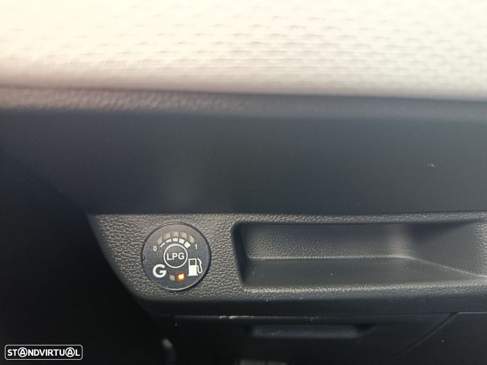 Renault Clio 1.0 TCe Evolution Bi-Fuel - 23