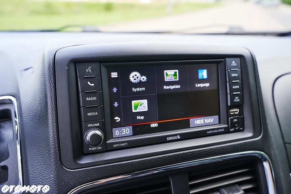 Dodge Grand Caravan - 32