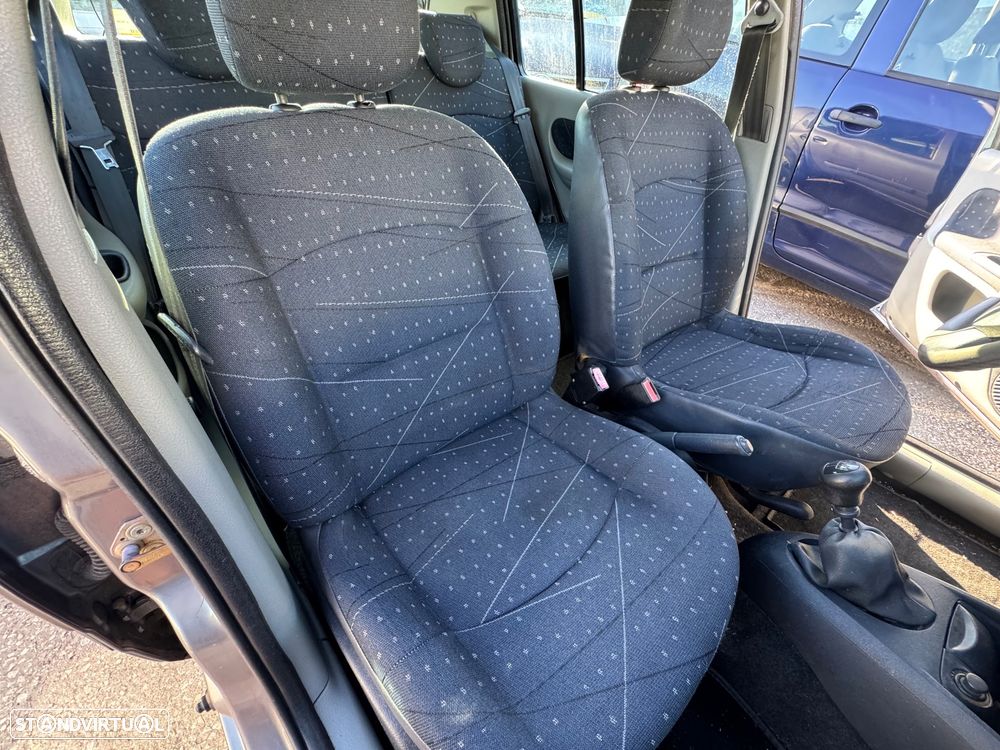 Renault Clio 1.2 16V Expression - 7