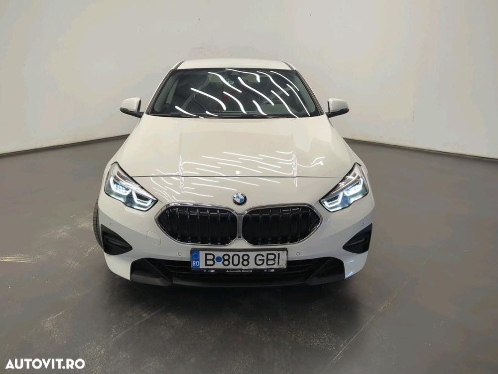 BMW Seria 2 218i AT - 7