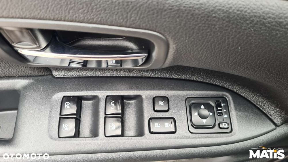 Mitsubishi Outlander - 33