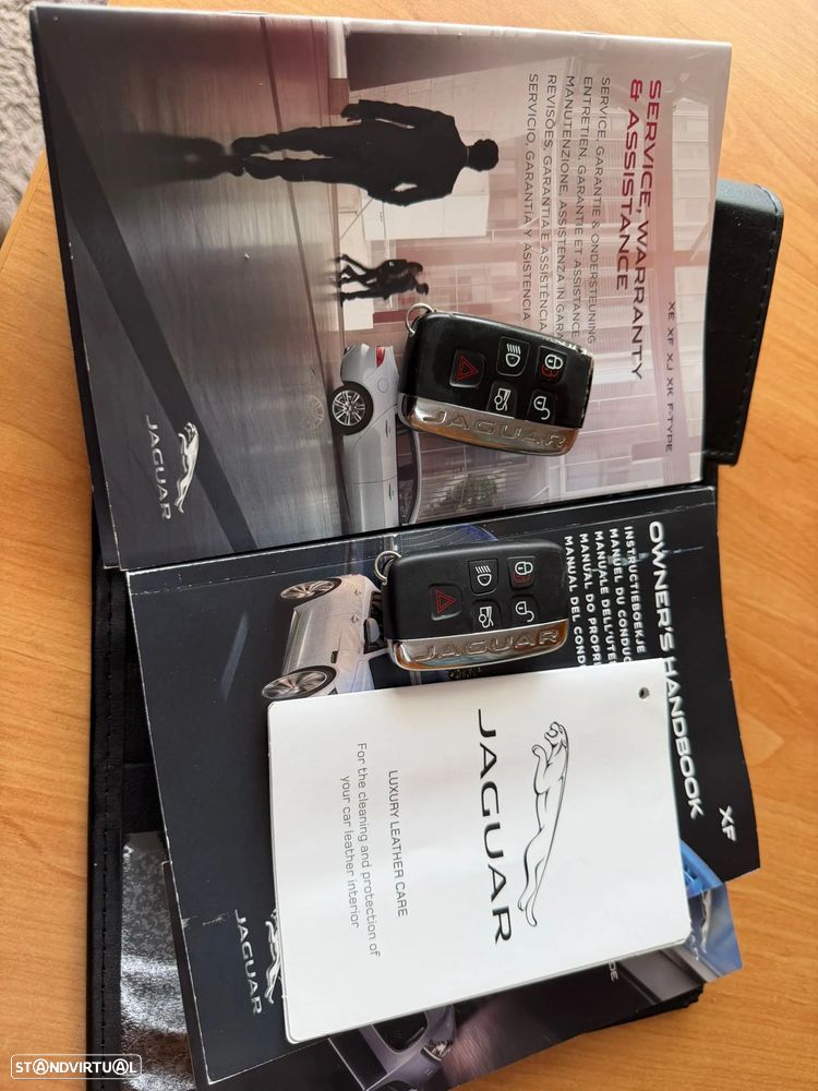 Jaguar XF 2.0 D Prestige - 12