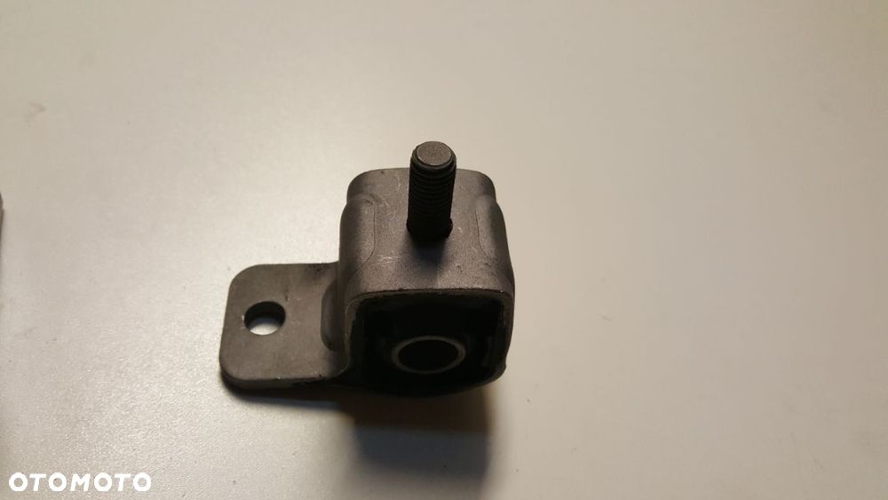 TULEJA MAT-GUM DÓŁ PRZÓD PEUGEOT 309,405 87-96 ROK Z-9549,G9-549,3523.42, 3523.54, 3523.89 - 2