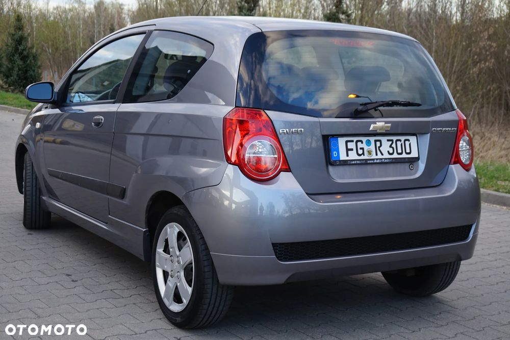 Chevrolet Aveo - 11