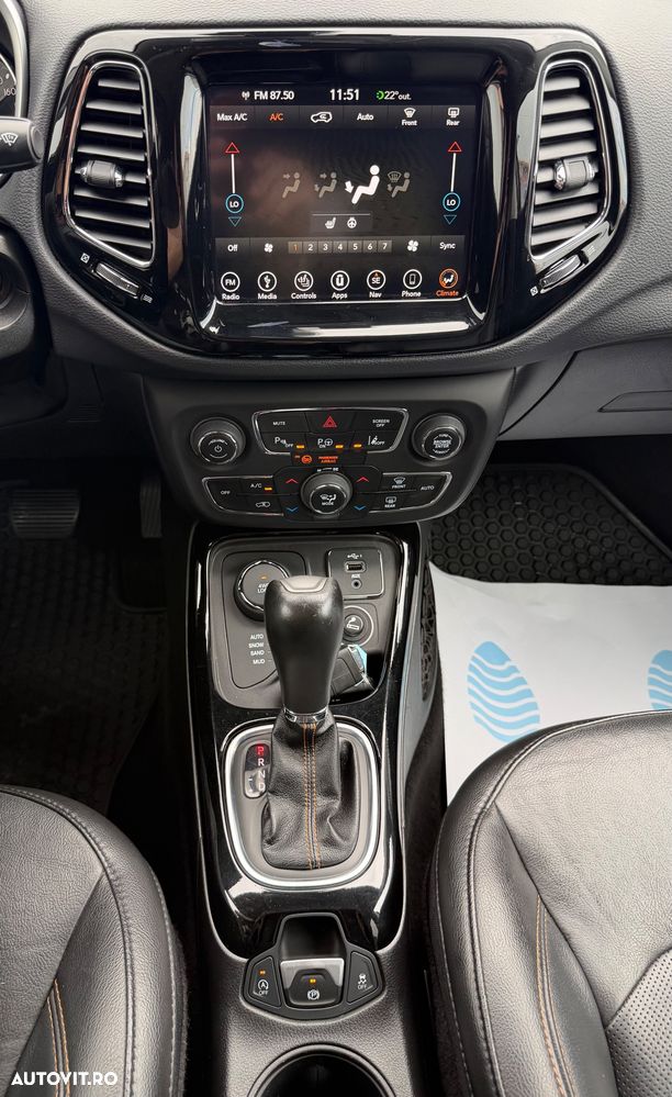 Jeep Compass 2.0 M-Jet 4x4 AT Limited - 29