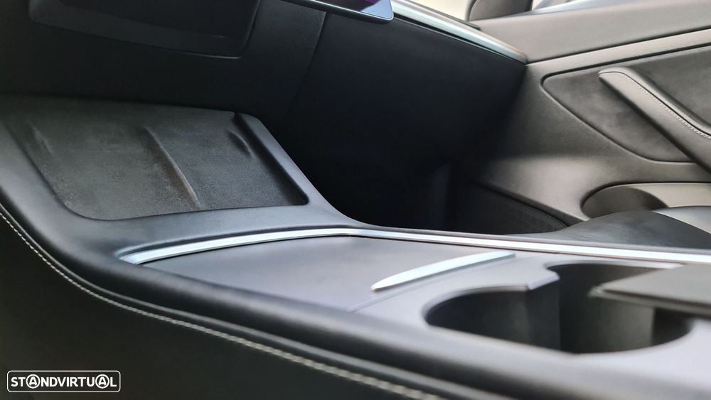 Tesla Model 3 - 36