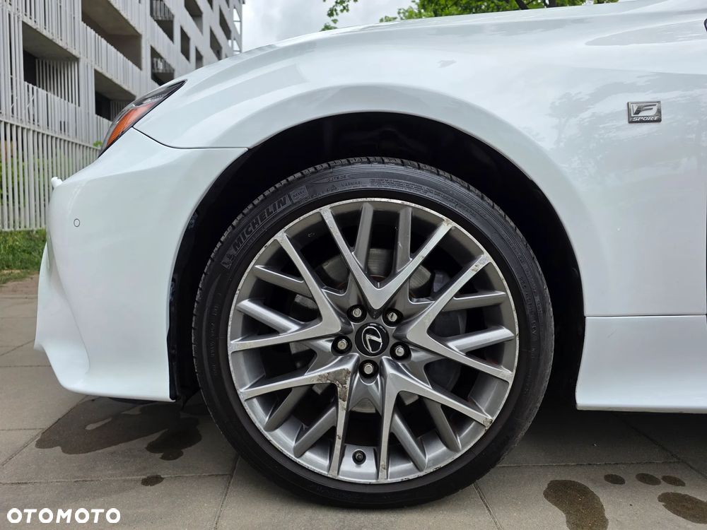Lexus RC - 34
