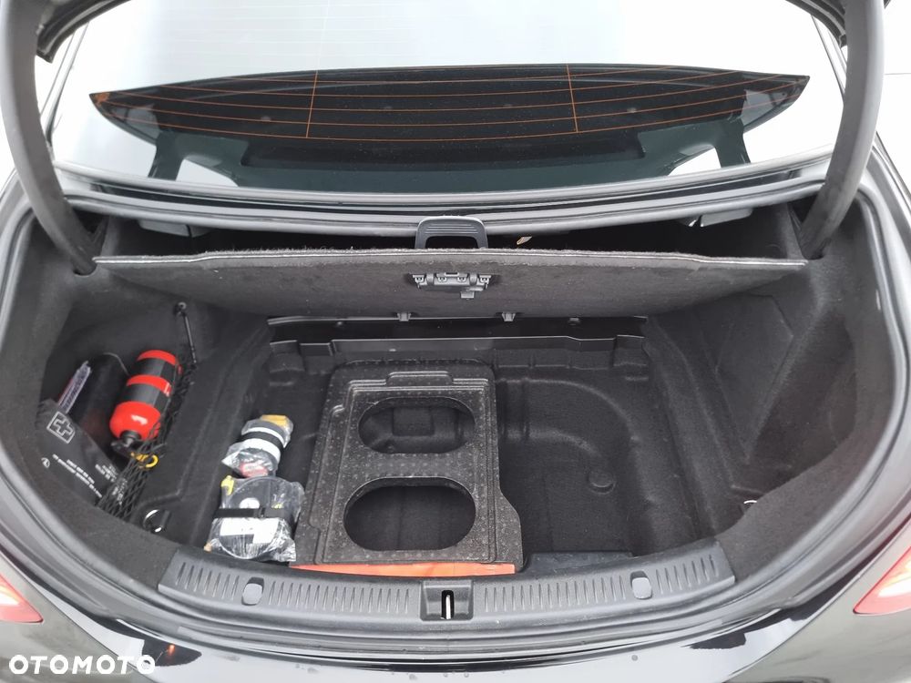 Mercedes-Benz Klasa E 220 d 9G-TRONIC - 17