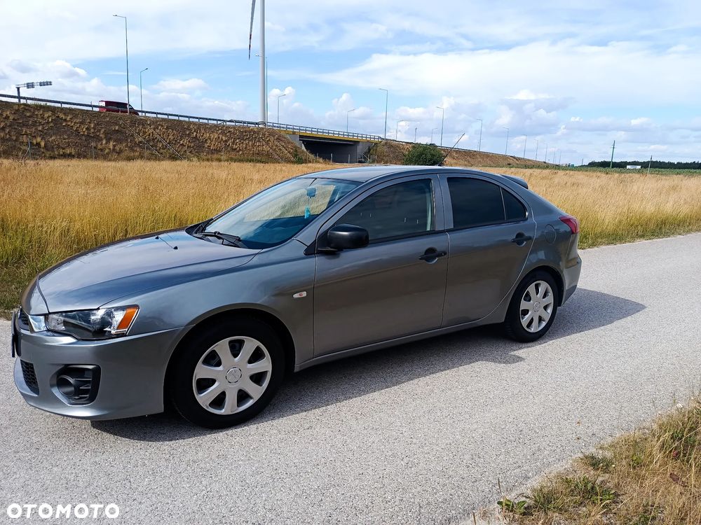 Mitsubishi Lancer Sportback 1.6 ClearTec - 2