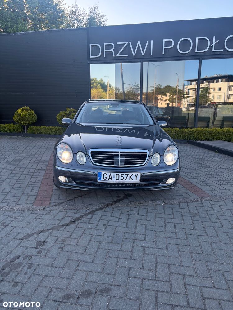Mercedes-Benz Klasa E 500 Avantgarde - 22