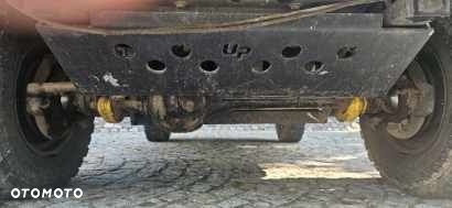 Land Rover Defender - 7