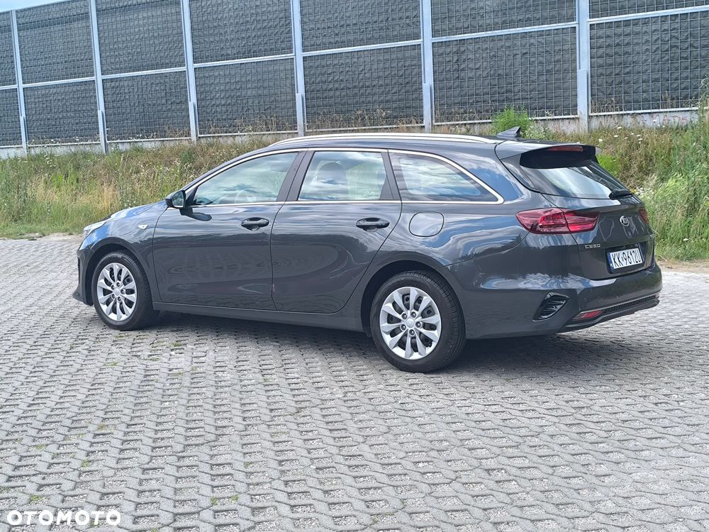 Kia Ceed 1.6 CRDi (48V Mild-Hybrid) Spirit - 10