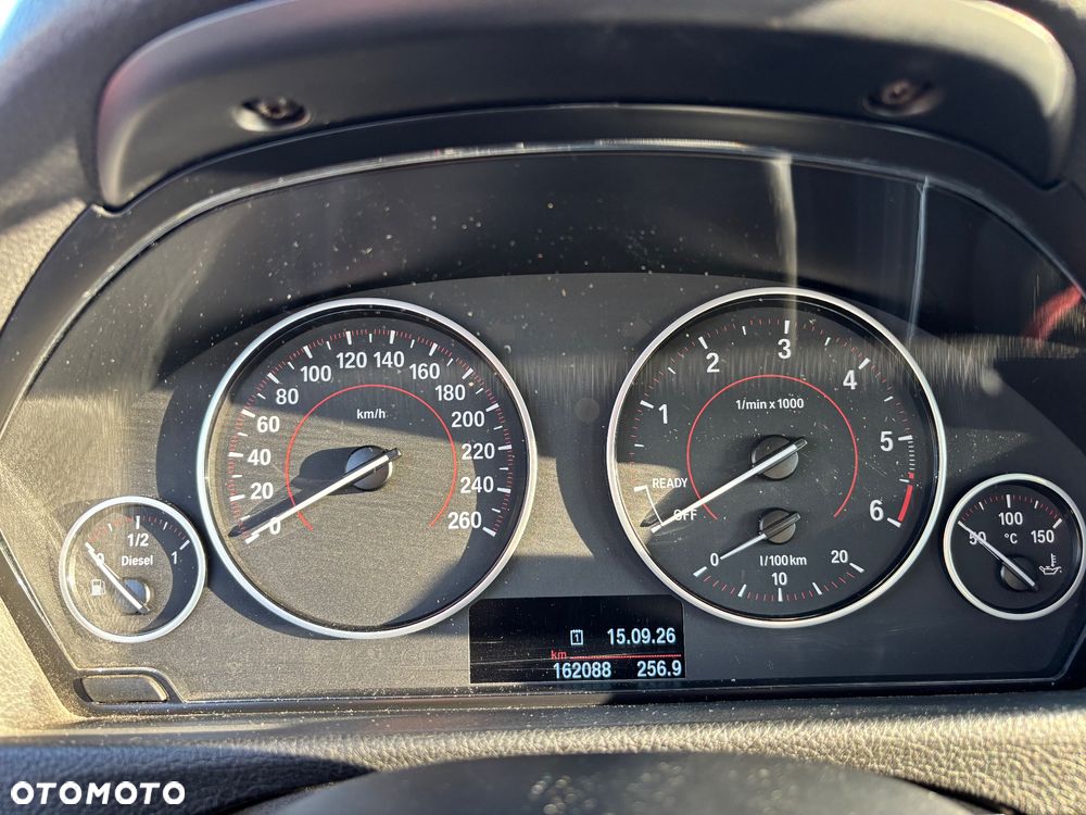 BMW Seria 3 318d Sport Line - 14