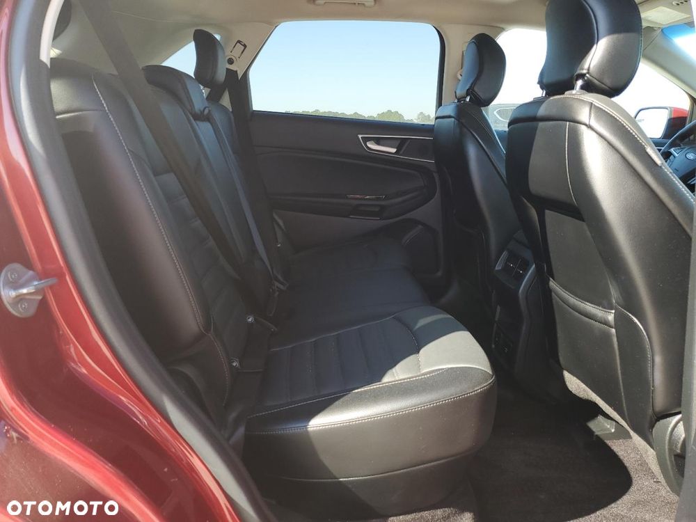 Ford Edge - 12