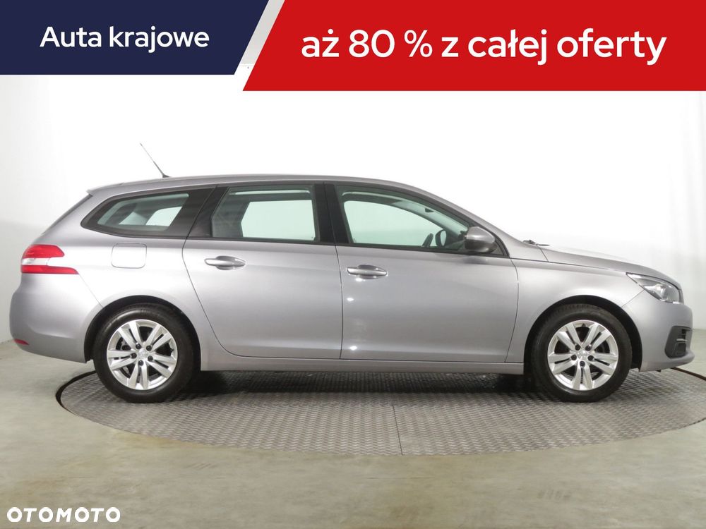 Peugeot 308 - 8