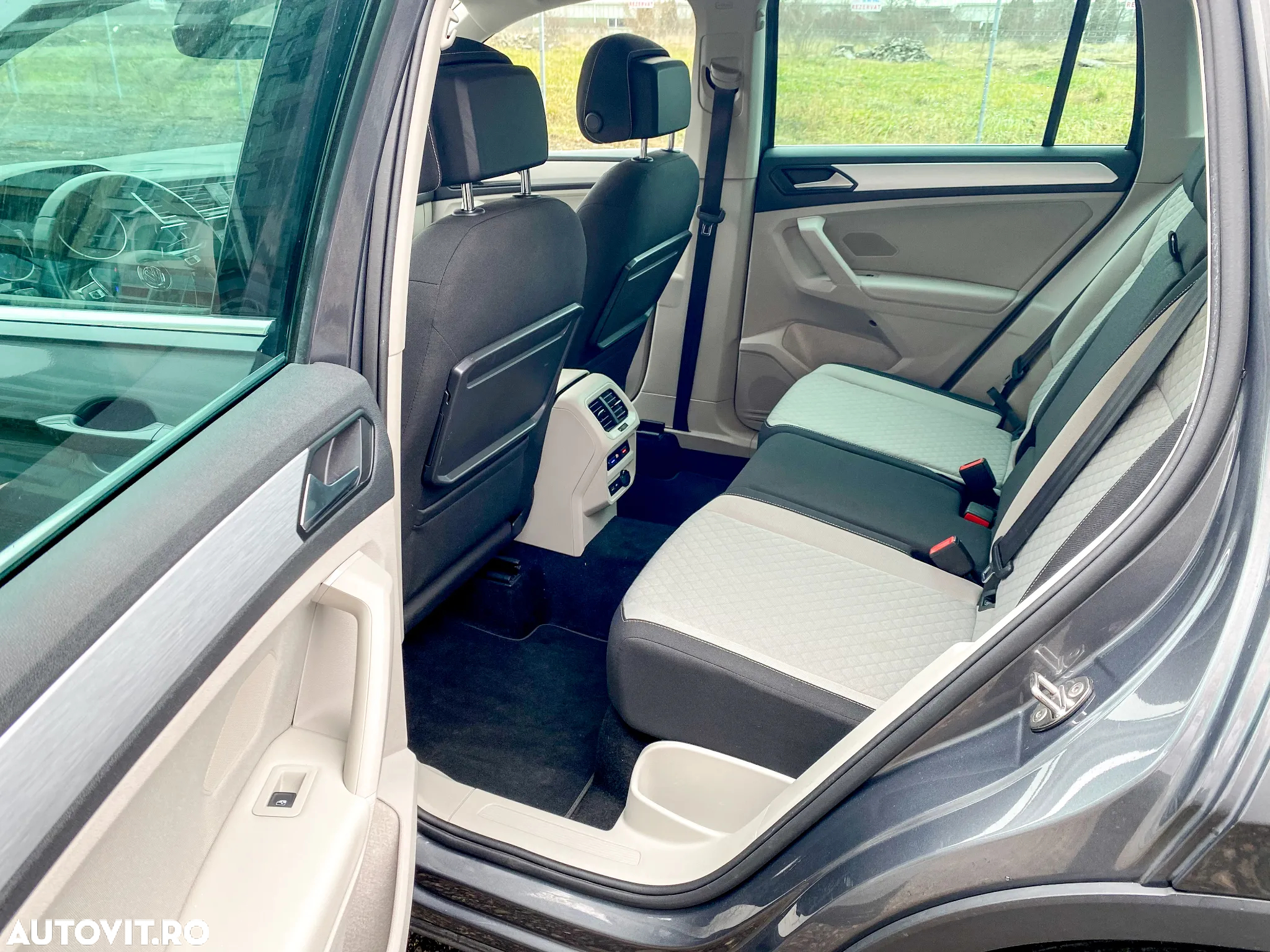 Volkswagen Tiguan 2.0 TDI DSG Elegance - 3