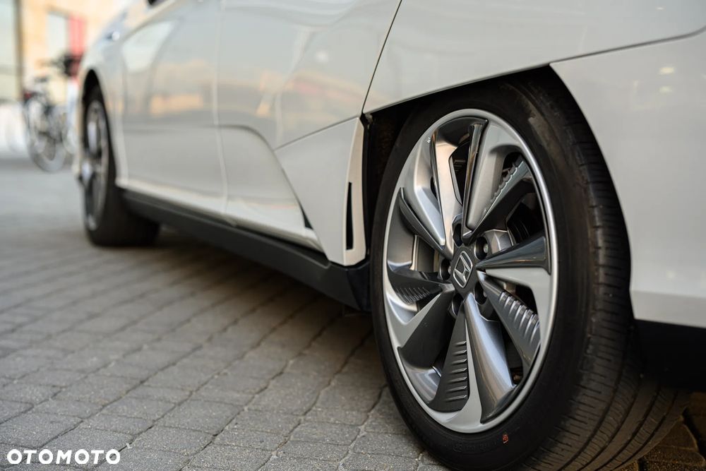 Honda Clarity - 19