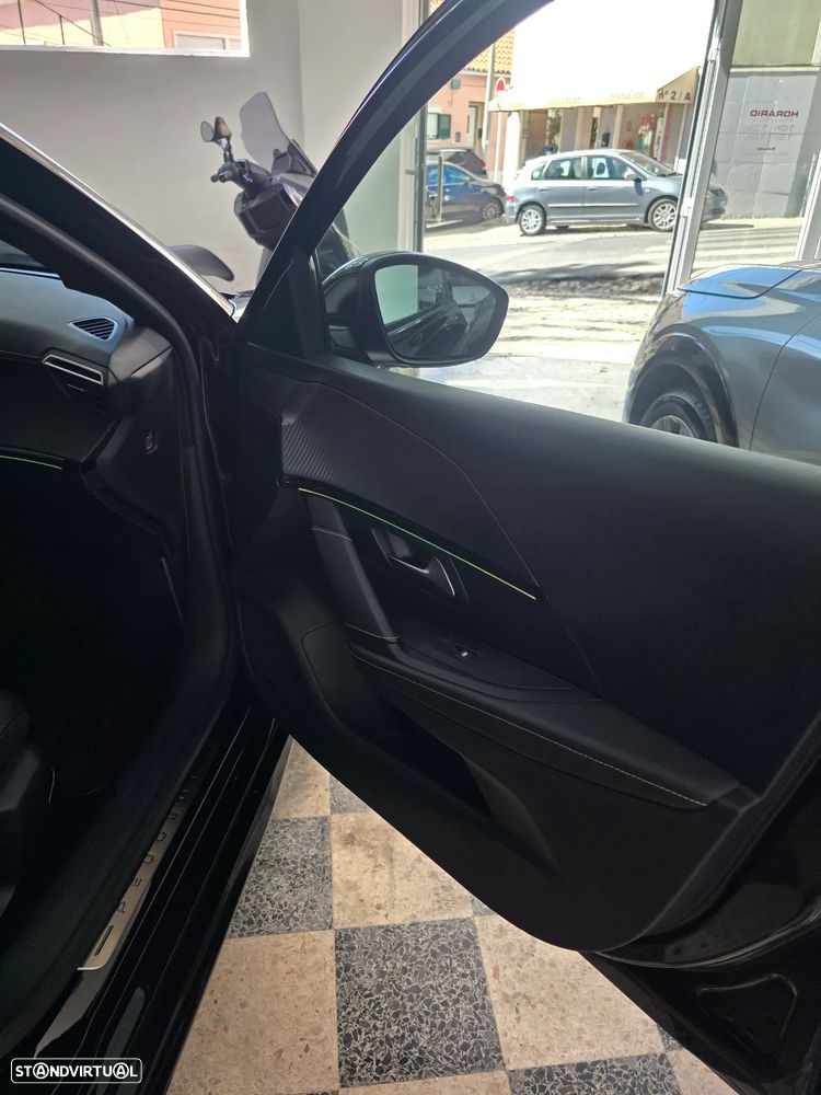 Peugeot e-208 - 7
