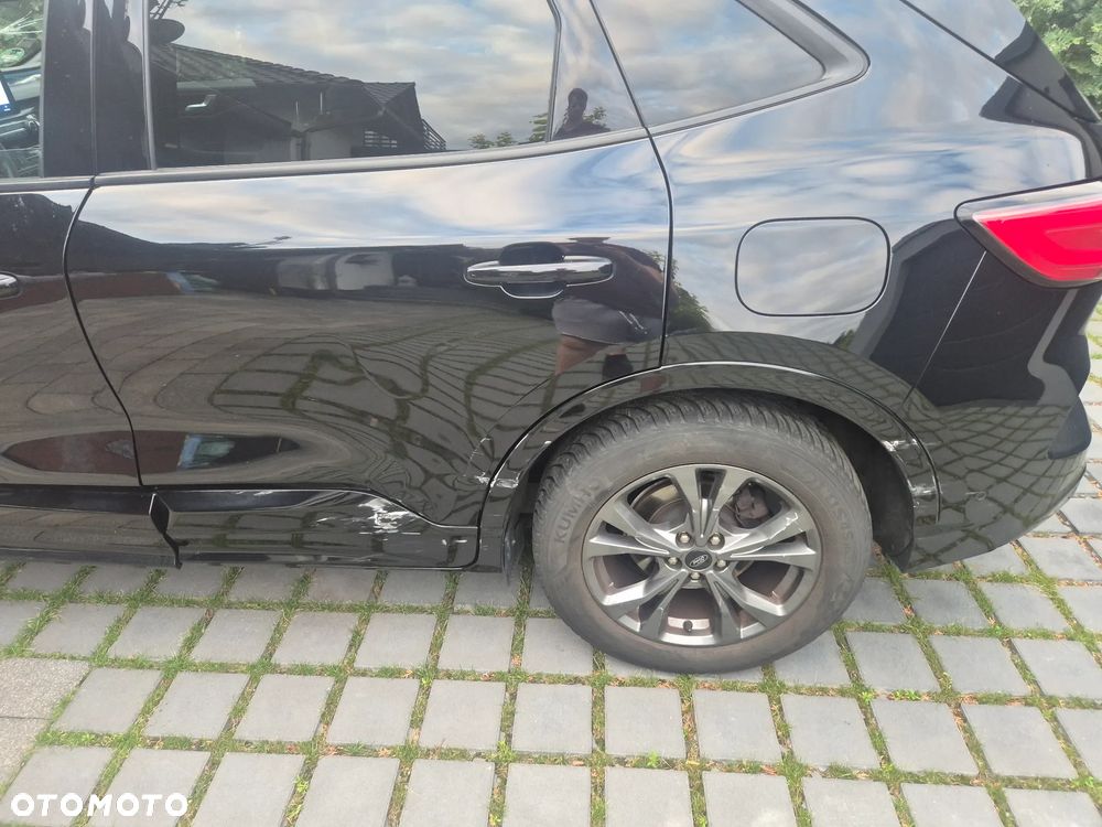 Ford Kuga 2.0 EcoBlue Hybrid ST-LINE X - 14