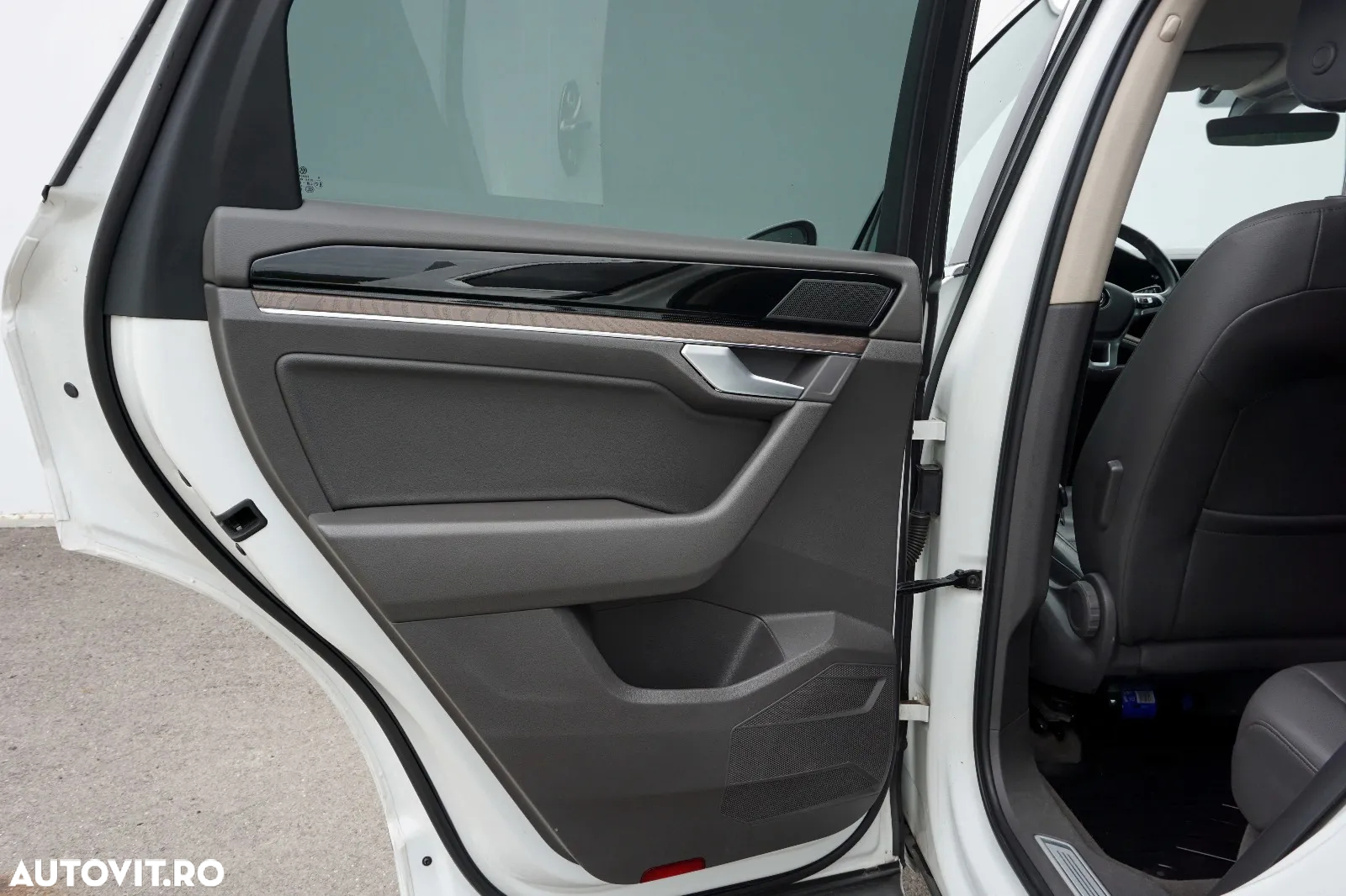 Volkswagen Touareg V6 TDI Elegance - 16