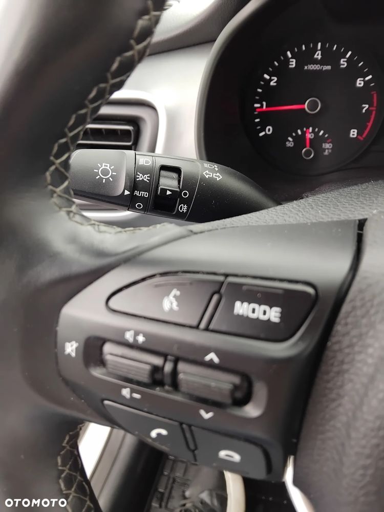 Kia Stonic 1.0 T-GDI M - 13