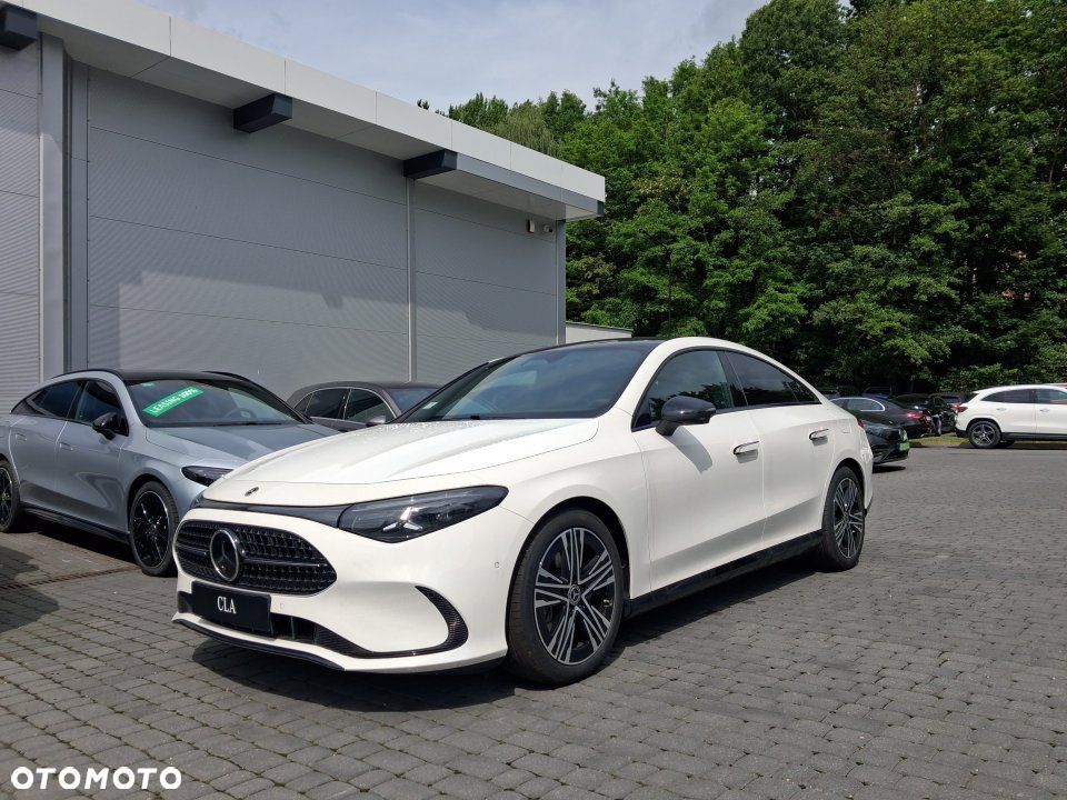 Mercedes-Benz CLA - 1