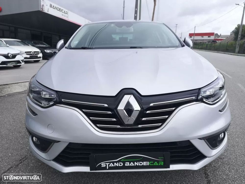 Renault Mégane - 5