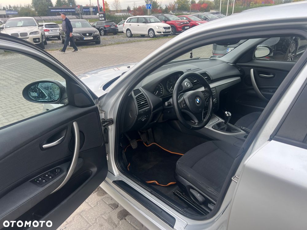 BMW Seria 1 118d DPF - 10