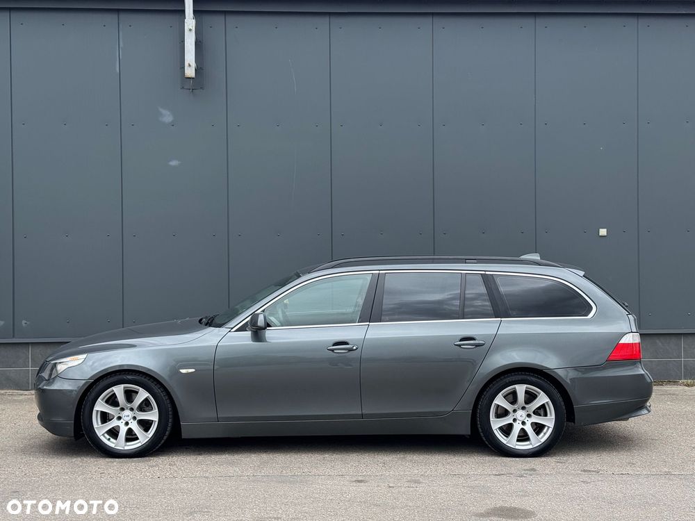 BMW Seria 5 525d - 2