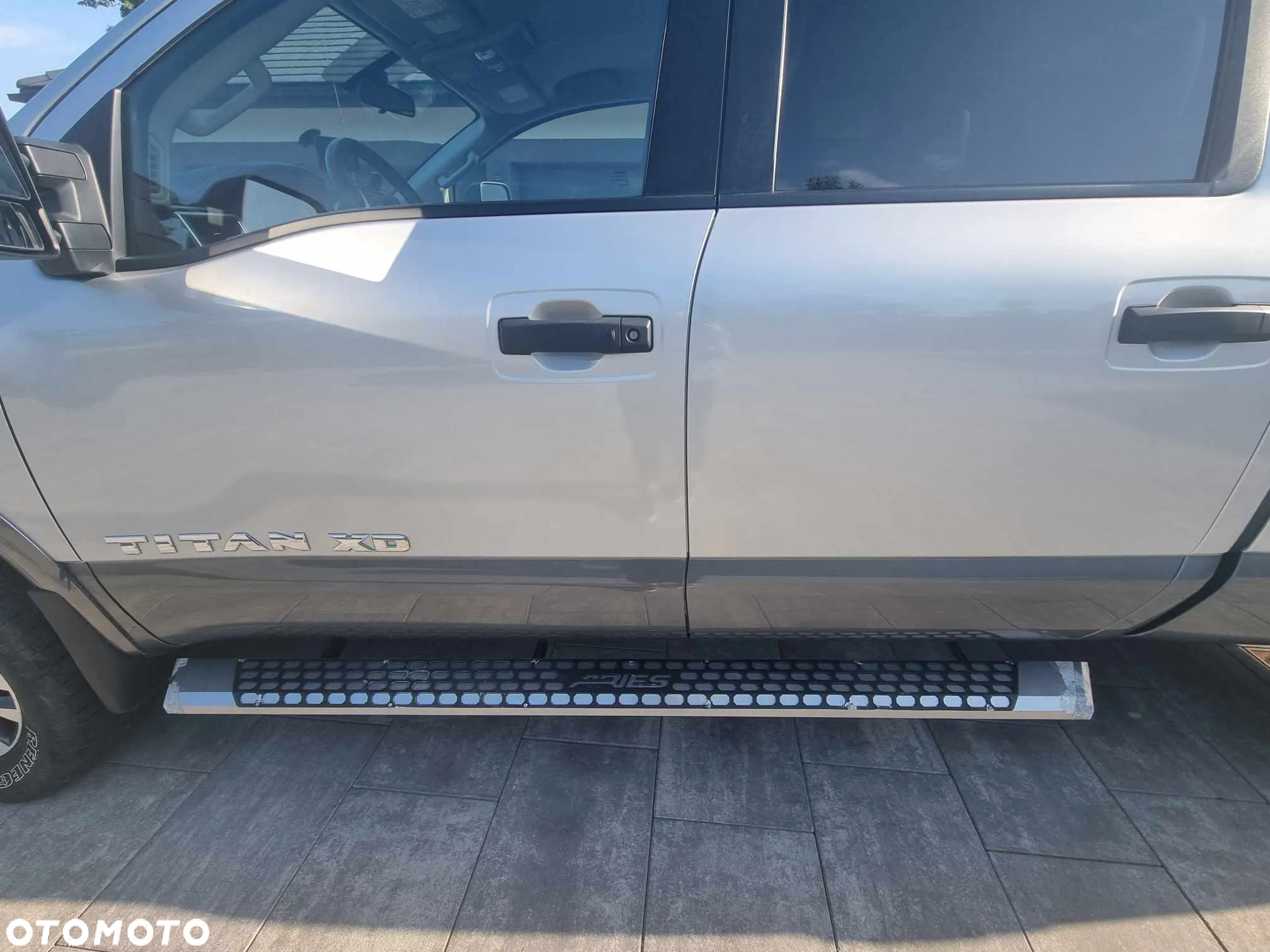 Nissan Titan - 25