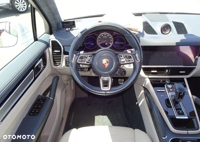 Porsche Cayenne - 13