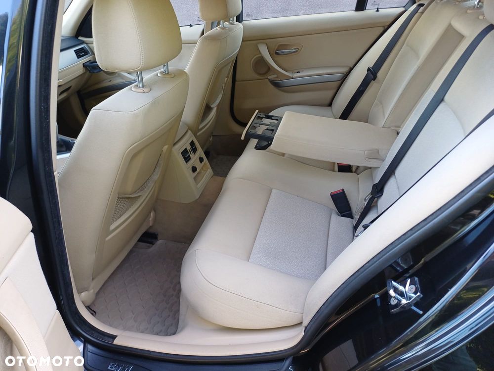 BMW Seria 3 320d - 5