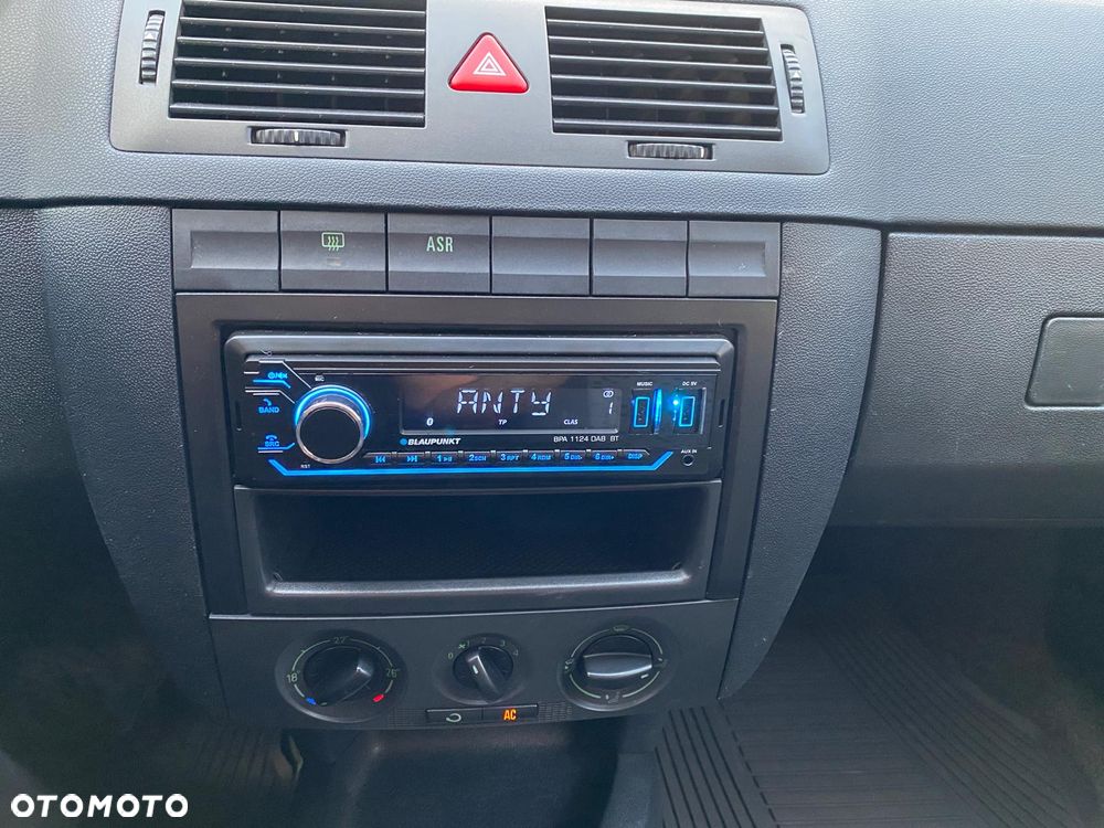 Skoda Fabia - 11