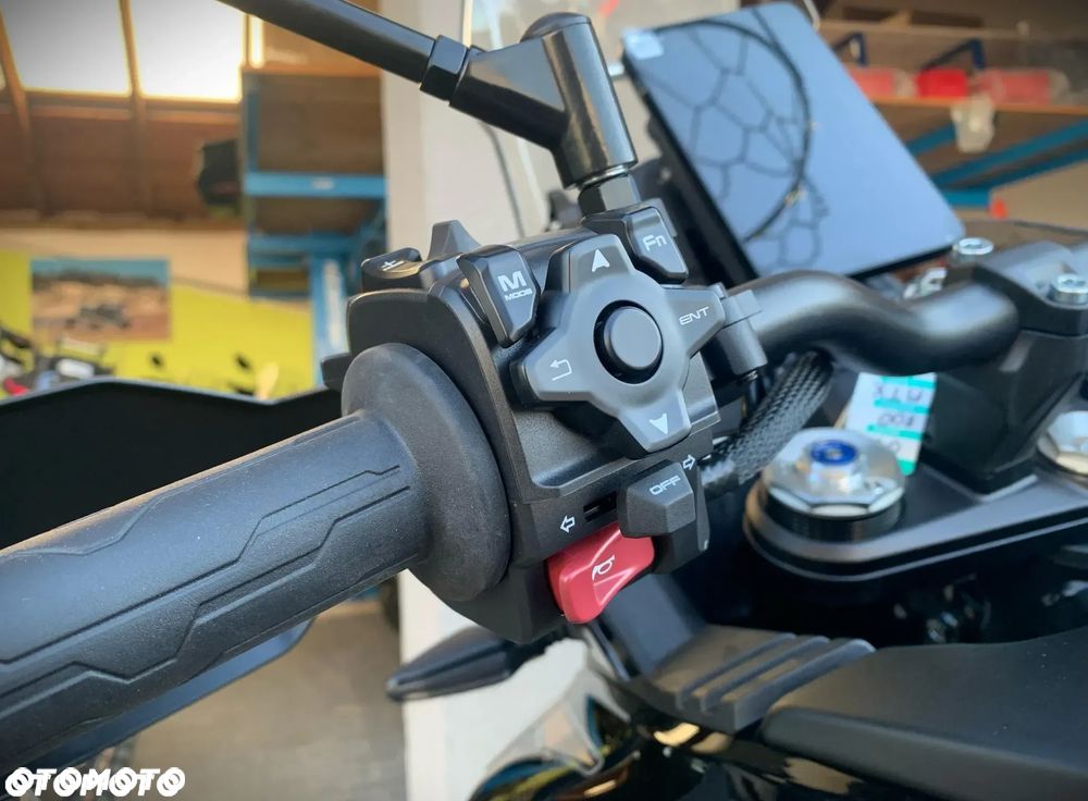 CFMoto MT-X - 5