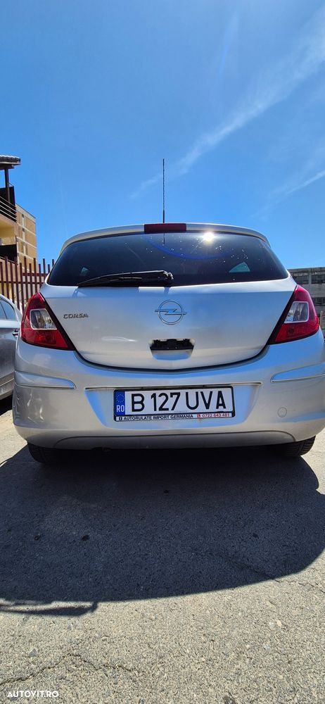 Opel Corsa 1.2 Essentia - 1