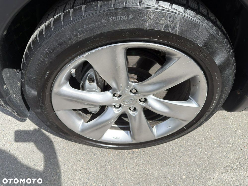 Infiniti QX70 - 20