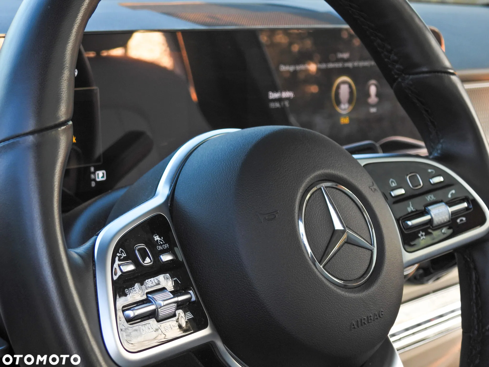 Mercedes-Benz GLB 250 4-Matic 8G-DCT - 15