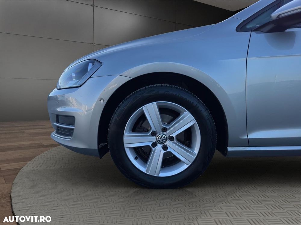 Volkswagen Golf - 21