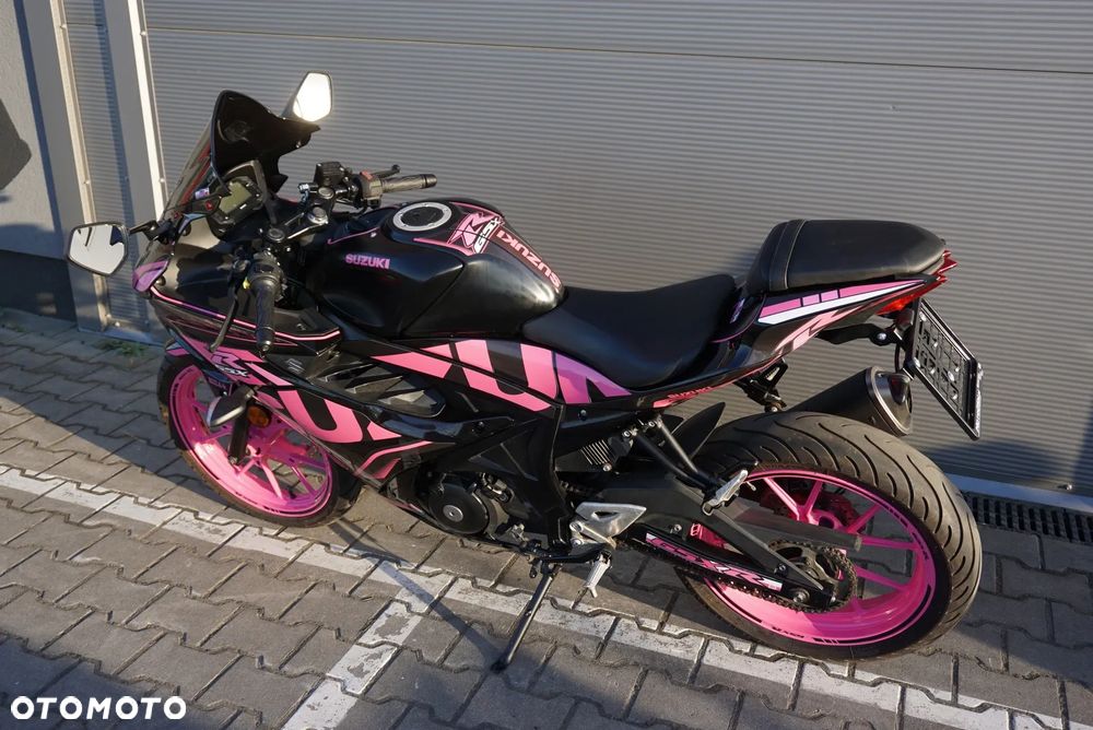 Suzuki GSX - 14