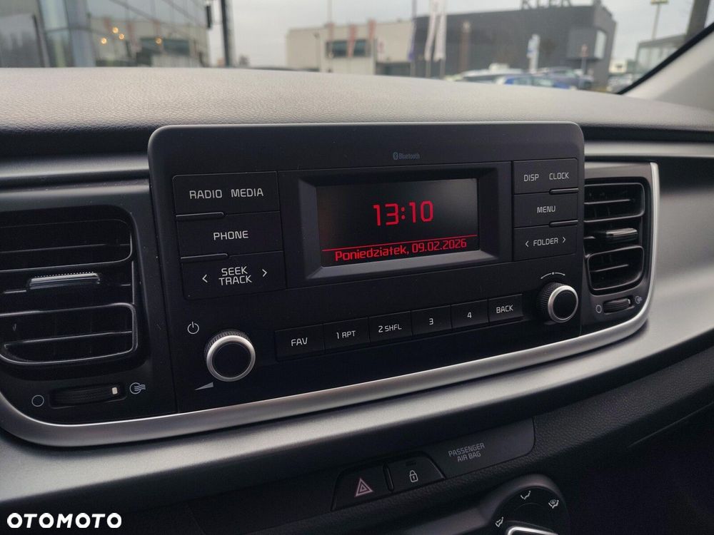 Kia Rio - 21