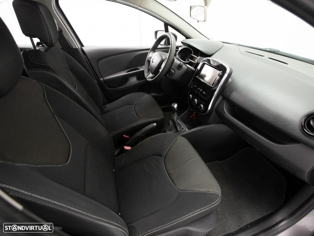 Renault Clio Sport Tourer - 8