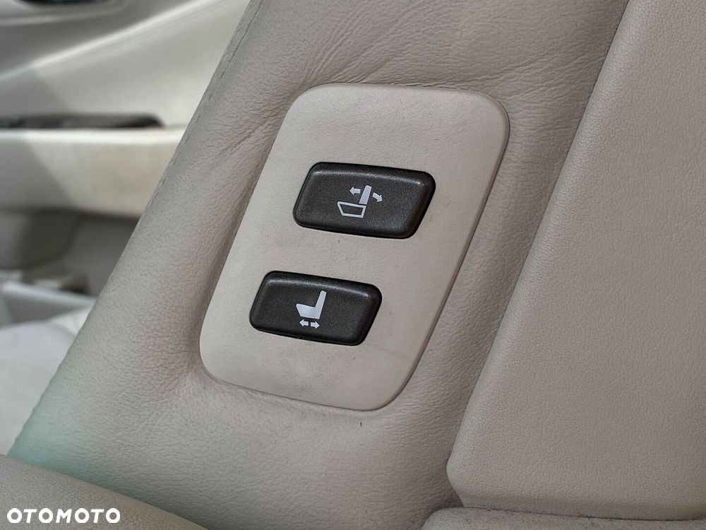 Lexus LS - 38
