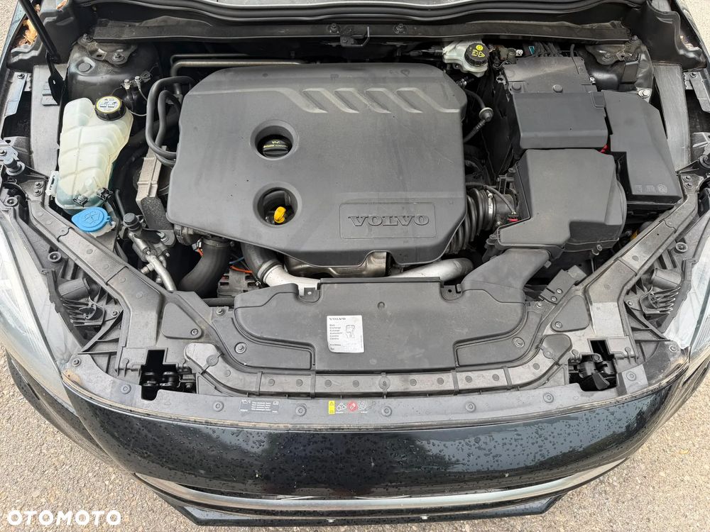 Volvo V40 D2 R-Design - 5