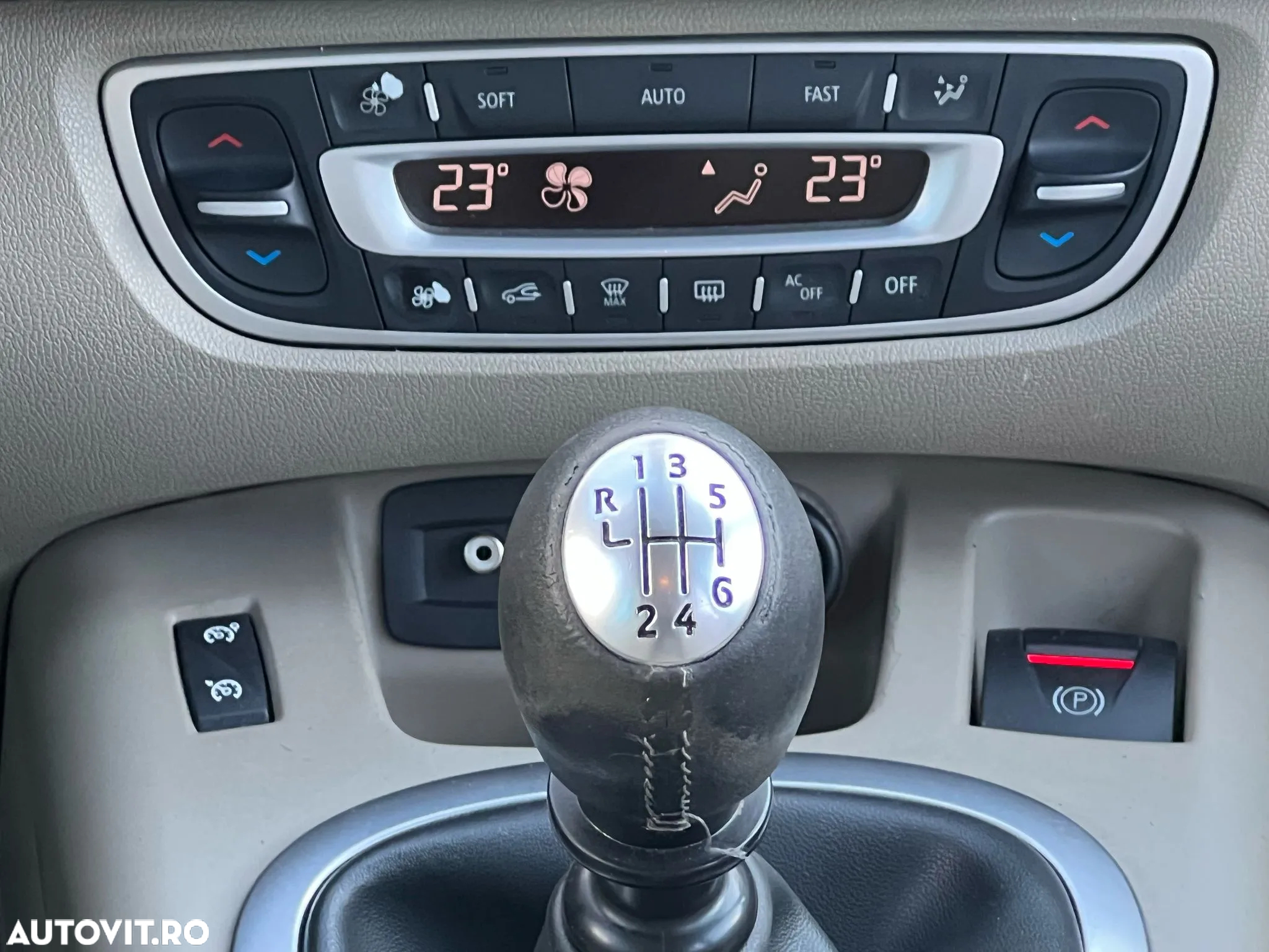 Renault Scenic - 15