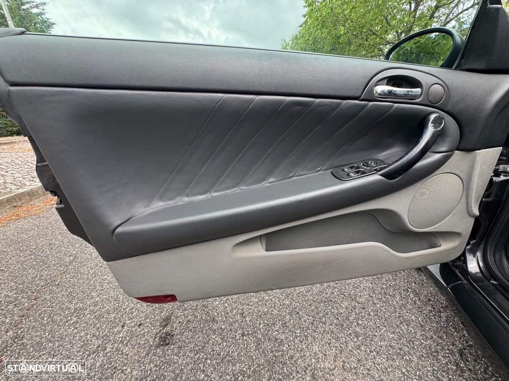 Alfa Romeo GT 1.9 JTD M-JET - 16