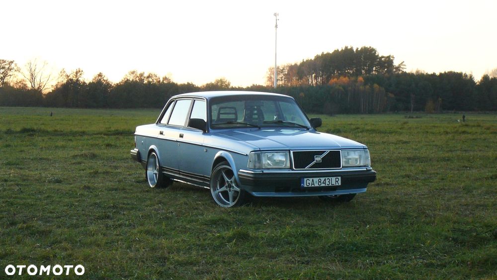 Volvo Seria 200 - 4