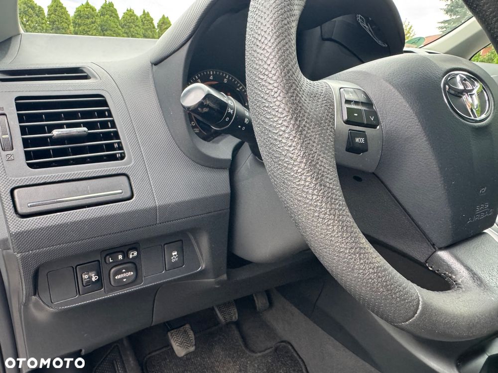 Toyota Auris 1.6 Valvematic Life Plus - 21